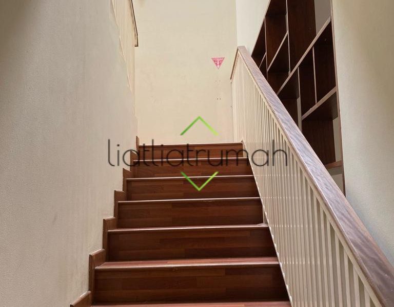 Rumah Menteng di jual harga sangat menarik lokasi strategis