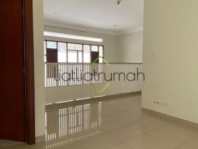 Rumah Menteng di sewakan lokasi sangat strategis dekat area komersil