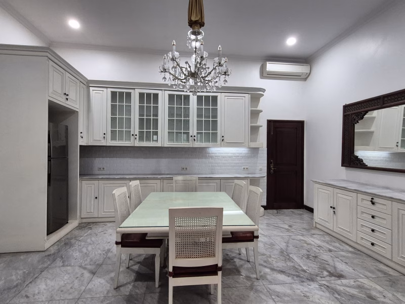 Rumah sewa Menteng lokasi sangat cocok untuk huni dan tenang