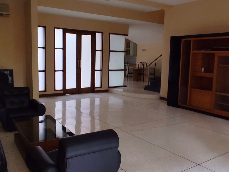 Rumah Sewa Menteng dekat area Ring 1 bisa dijadikan tempat tinggal atau office