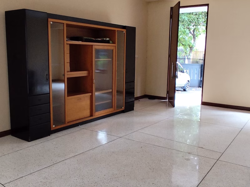 Rumah Sewa Menteng dekat area Ring 1 bisa dijadikan tempat tinggal atau office