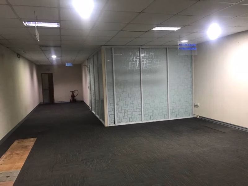 Gedung di sewa Area Cikini lokasi sangat prime bebas ganjil genap