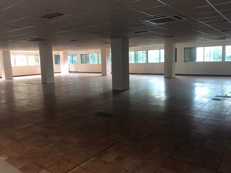Gedung di sewa Area Cikini lokasi sangat prime bebas ganjil genap