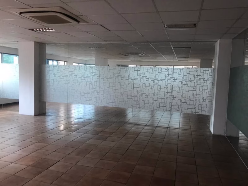 Gedung di sewa Area Cikini lokasi sangat prime bebas ganjil genap