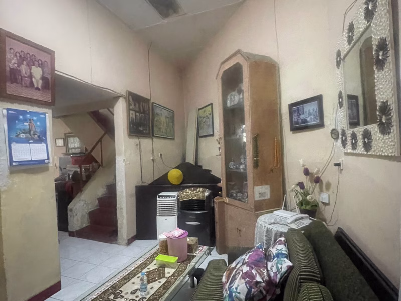Rumah Menteng di jual cepat harga menarik lokasi prime