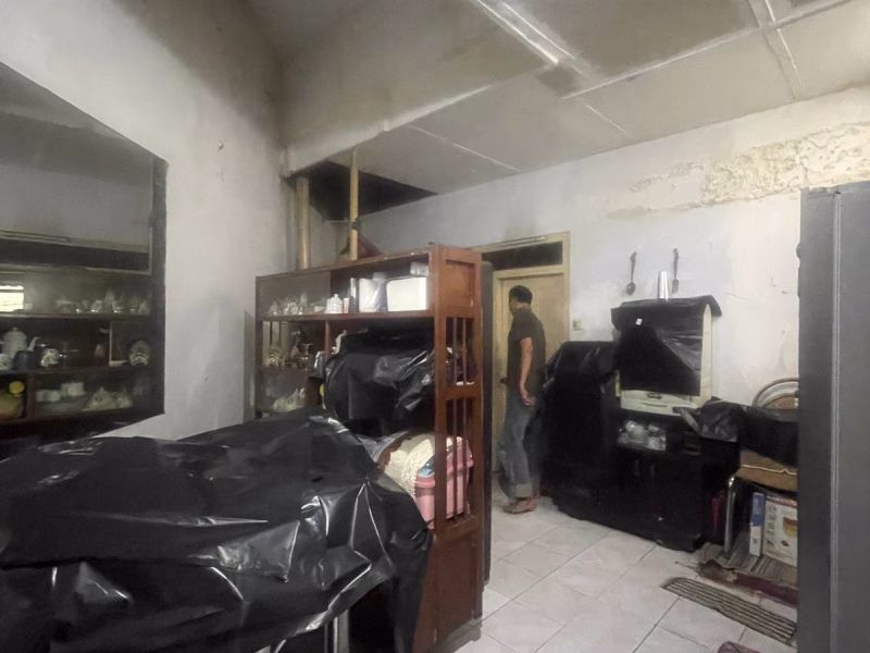 Rumah Menteng di jual cepat harga menarik lokasi prime