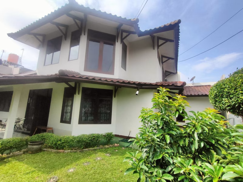 Rumah dalam komplek area Pejaten Indah