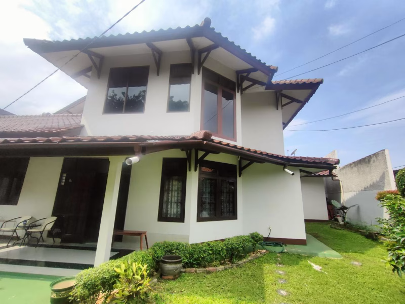 Rumah dalam komplek area Pejaten Indah