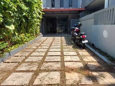 Rumah sewa bisa di jadikan kantor area cikini siap huni