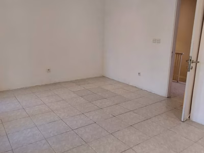 Rumah sewa bisa di jadikan kantor area cikini siap huni