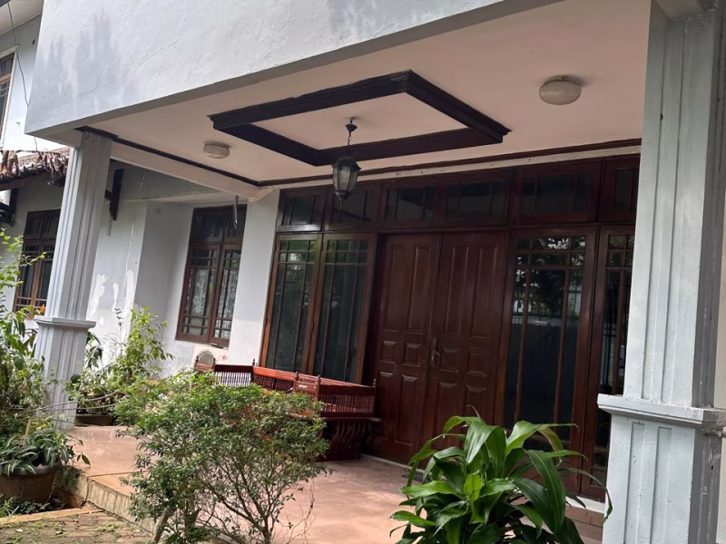 Rumah sewa Menteng bisa di jadikan silence office