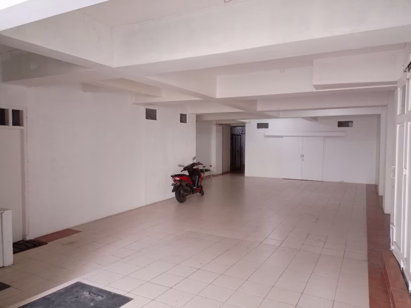 Rumah sewa Menteng lokasi Cikini , siap huni , Furnished