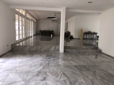 Rumah area Kuningan lokasi sangat tenang , SHM lokasi bebas banjir