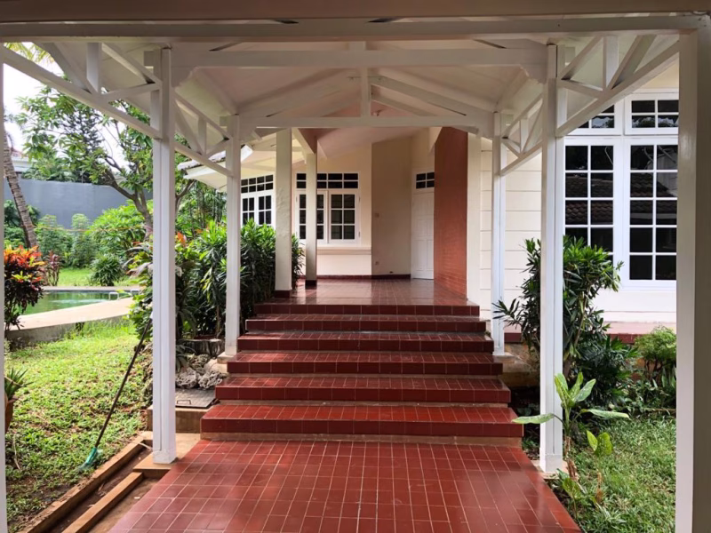 Rumah area Kuningan lokasi sangat tenang , SHM lokasi bebas banjir