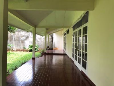 Rumah area Kuningan lokasi sangat tenang , SHM lokasi bebas banjir