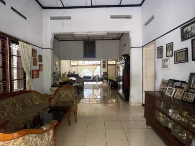 Rumah di jual area Cideng harga NJOP lokasi bisa di jadikan mini building