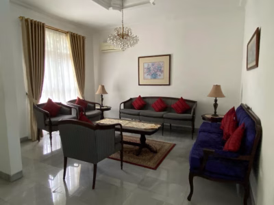 Rumah sewa full furnished area Mega kuningan siap huni