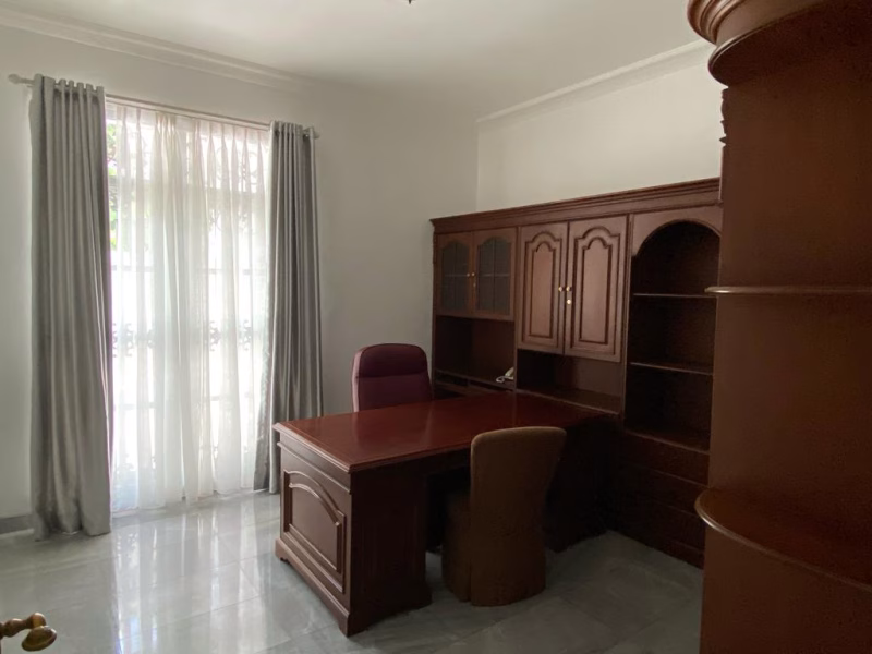 Rumah sewa full furnished area Mega kuningan siap huni