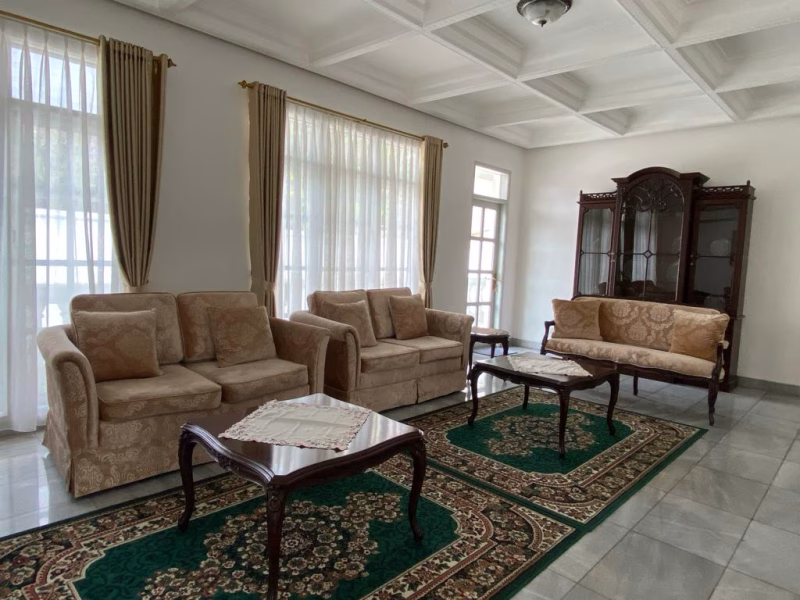 Rumah sewa full furnished area Mega kuningan siap huni