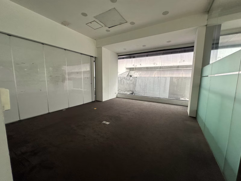 Commerial space area Tb simatupang bisa di jadikan showroom