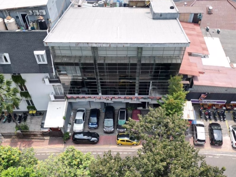 Dijual rumah kost area Setiabudi Jakarta Selatan , SHM , ada 30 Kamar