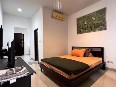 Dijual rumah kost area Setiabudi Jakarta Selatan , SHM , ada 30 Kamar