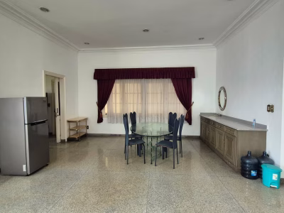 Rumah sewa Menteng siap huni no pool ada backyard lokasi tenang