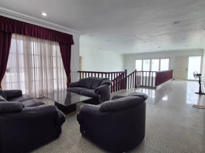 Rumah sewa Menteng siap huni no pool ada backyard lokasi tenang