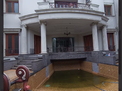 Rumah sewa Menteng 3 lantai plus basement un furnished