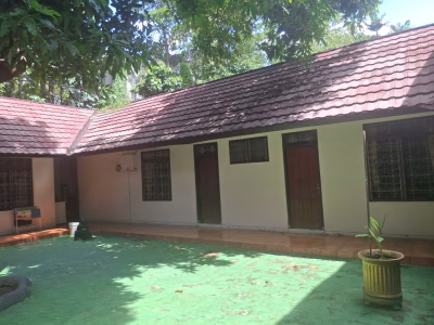 Rumah di jual 2 lantai , SHM lokasi Cikini , Jakarta Pusat