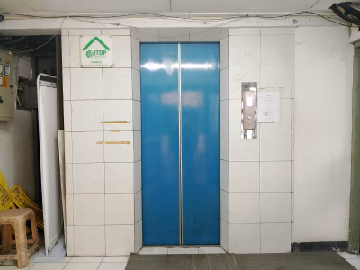 Gedung 5 lantai area Menteng siap huni lokasi sangat strategis