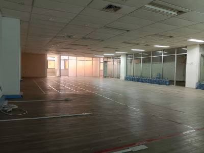 Gedung 5 lantai area Menteng siap huni lokasi sangat strategis
