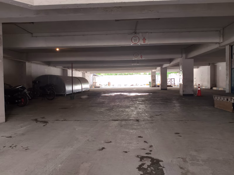 Gedung 5 lantai area Menteng siap huni lokasi sangat strategis