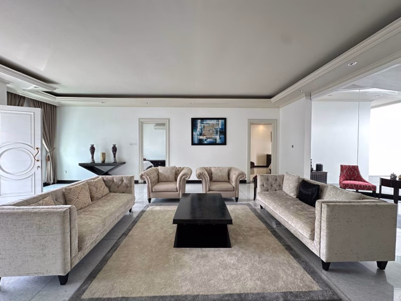 Rumah 3 Lantai plus basement siap huni area Patra Kuningan Jakarta Selatan