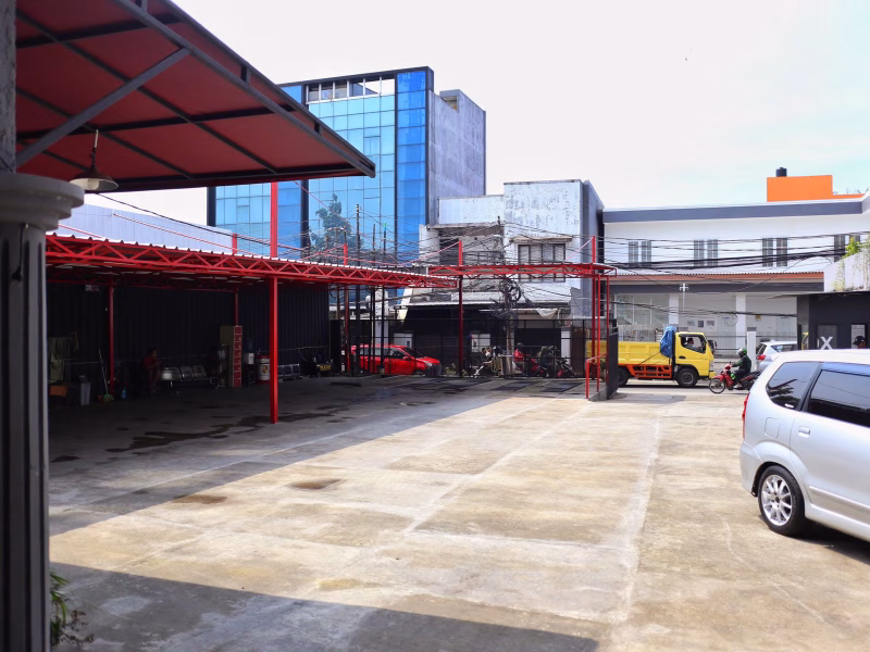 Lahan usaha area Bangka , Jakarta Selatan lokasi strategis