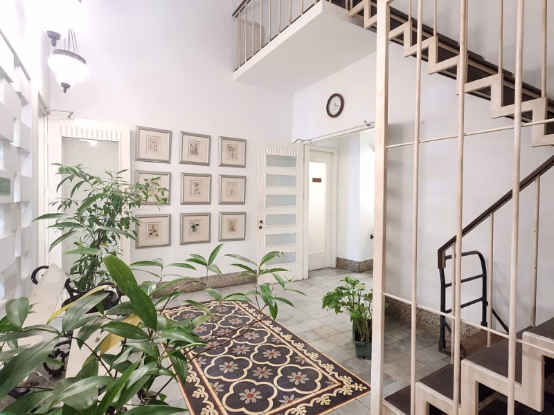 Rumah bisa di jadikan tempat usaha area Cikini , Menteng , Jakarta Pusat