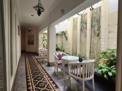 Rumah bisa di jadikan tempat usaha area Cikini , Menteng , Jakarta Pusat