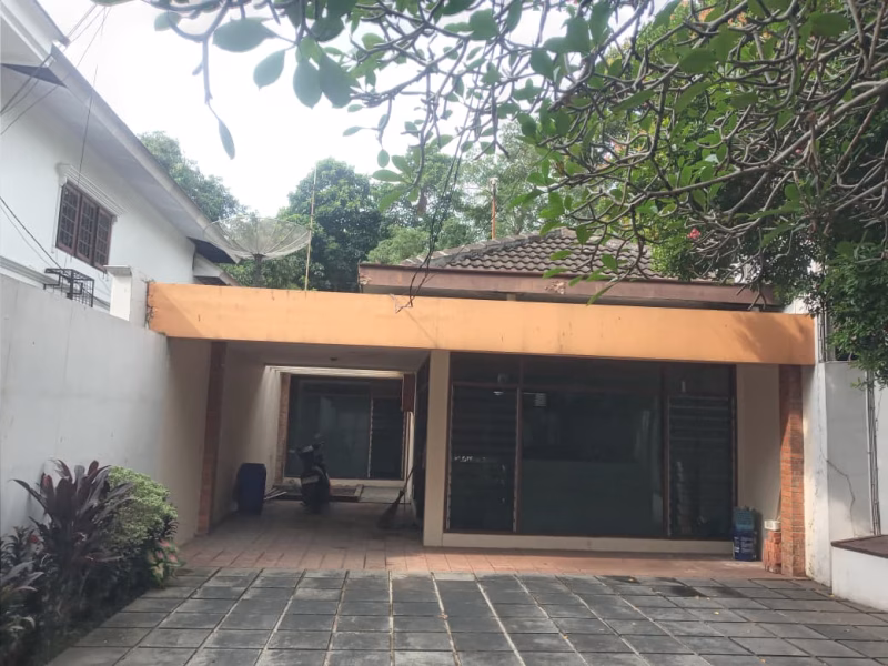 Rumah sewa area Cikini , Jakarta Pusat bisa dijadikan office ataupun tempat usaha