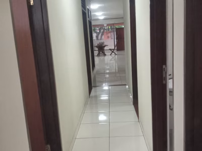 Rumah sewa area Cikini , Jakarta Pusat bisa dijadikan office ataupun tempat usaha